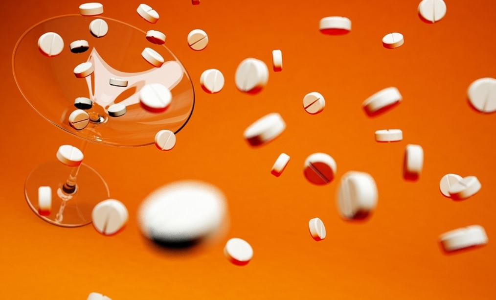 As doenças raras por exigirem alta complexidade para desenvolvimento farmacológico necessitam de mais investimento, refletindo em um fármaco mais caro