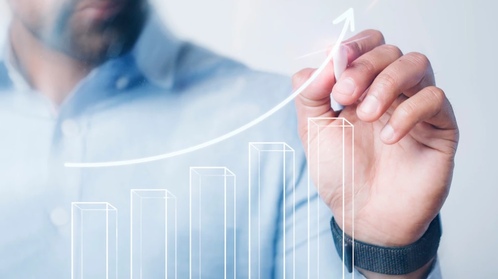 As novas aprovações de fármacos pelos orgãos reguladores, abrem mercados para as indústrias farmacêuticas alavancarem suas vendas.